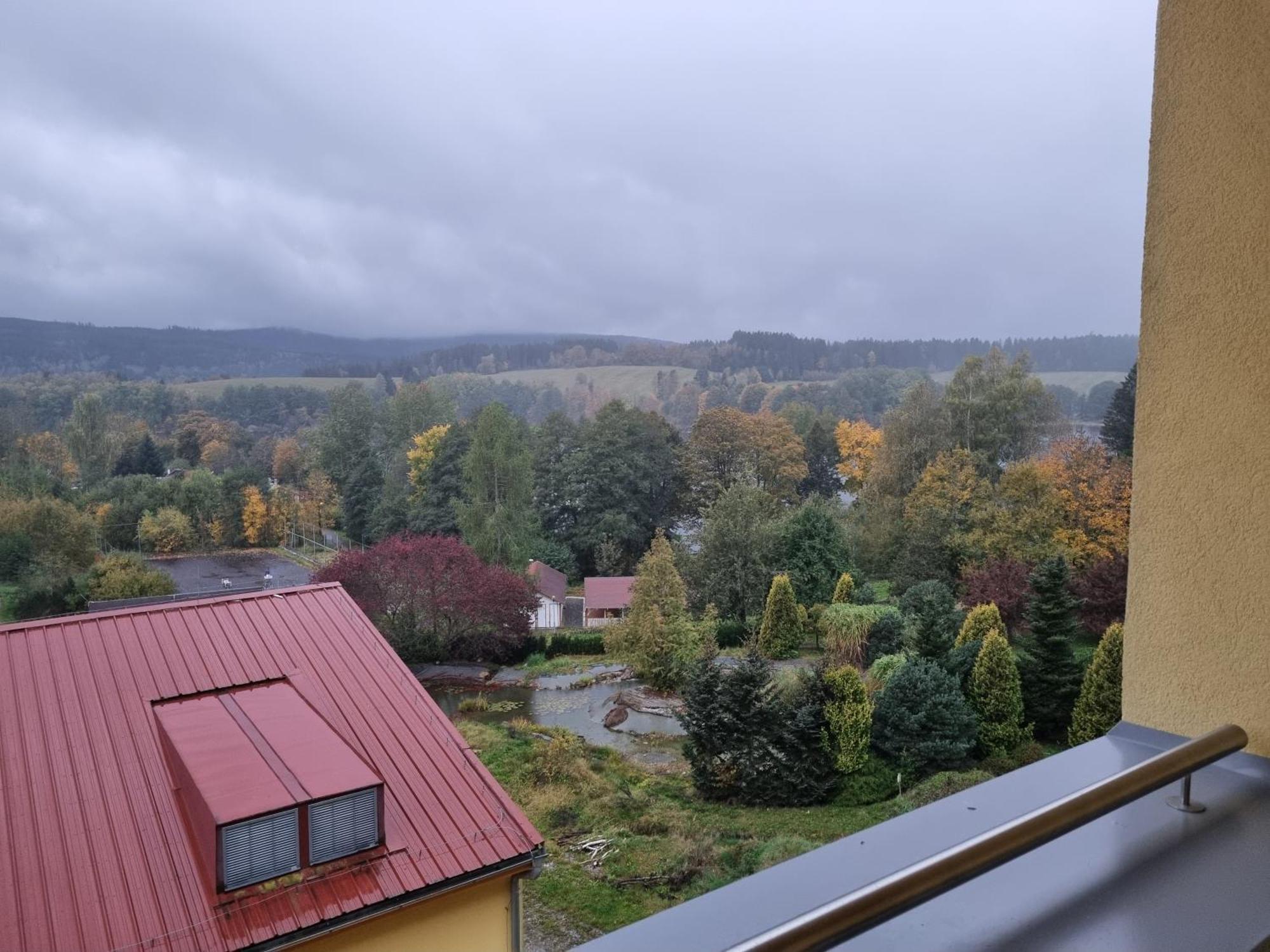 Ubytování Hanka v hotelovém pokoji C408 Frymburk Exterior foto